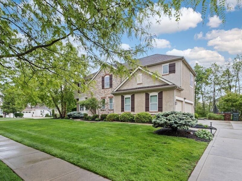 8901 Creighton Drive , Powell, OH 43065 Photo 5