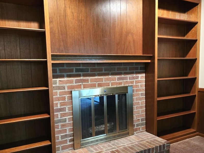 6169 Meadow Wood Lane, Columbus, OH 43228 Photo 14