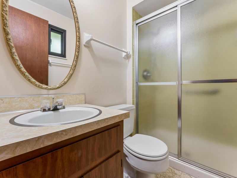 6169 Meadow Wood Lane, Columbus, OH 43228 Photo 33