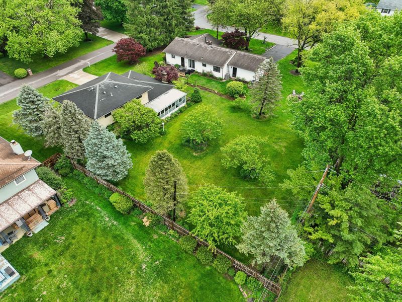 6169 Meadow Wood Lane, Columbus, OH 43228 Photo 4