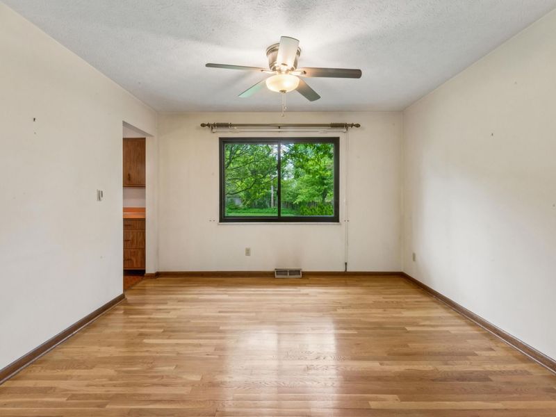 6169 Meadow Wood Lane, Columbus, OH 43228 Photo 8