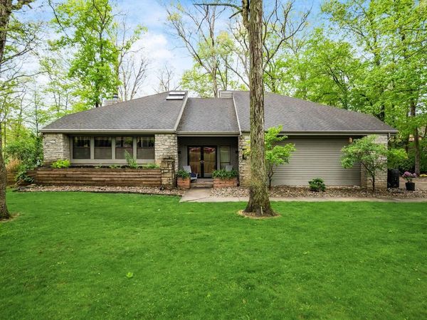 5303 Grosbeak Glen , Orient, OH 43146