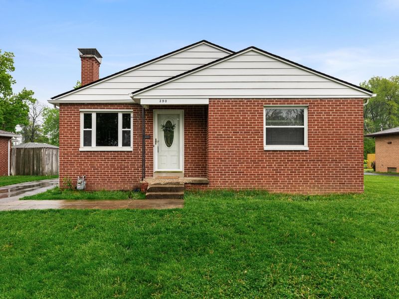 390 Topsfield Road , Columbus, OH 43228 Photo 1