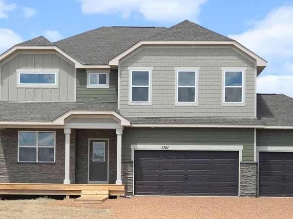 1741 Oak Creek Pass, Chaska, MN 55318