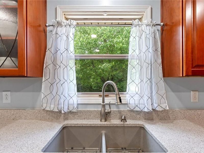 1504 N Regency Drive, Xenia, OH 45385 Photo 10