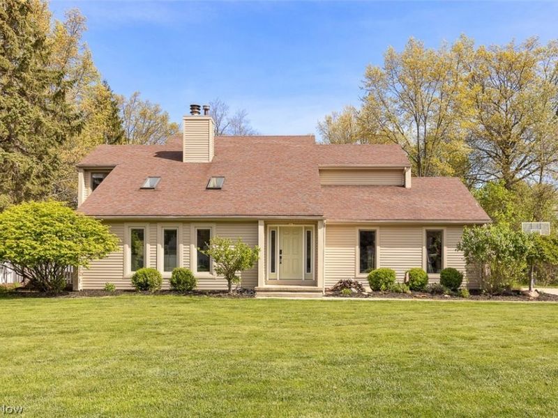 32290 Orchard Park Drive, Avon Lake, OH 44012 Photo 1