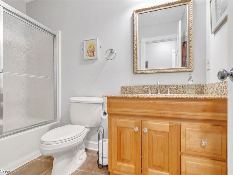32290 Orchard Park Drive, Avon Lake, OH 44012 Photo 26