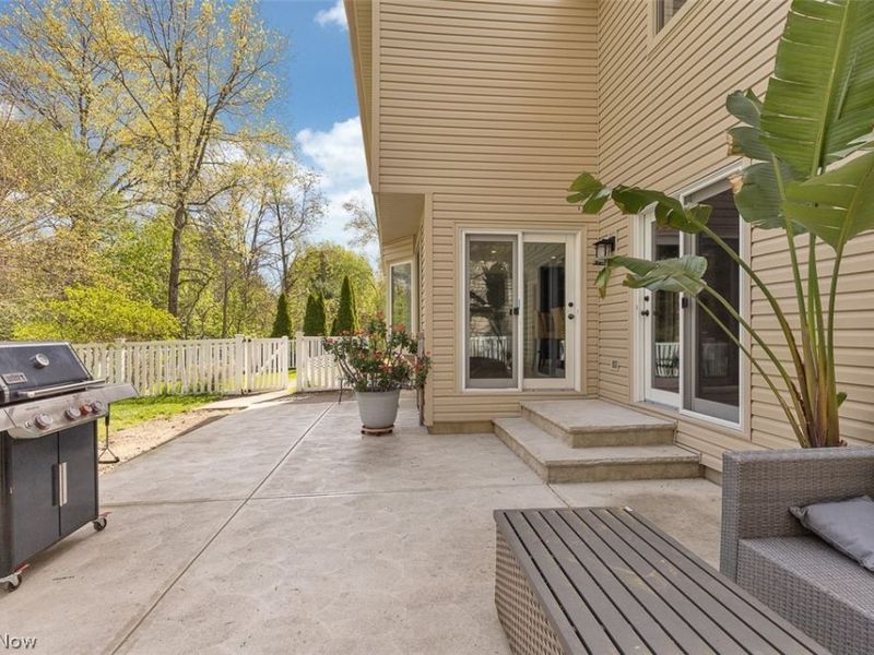 32290 Orchard Park Drive, Avon Lake, OH 44012 Photo 40