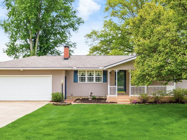 5220 Airwood Drive, Zanesville, OH 43701