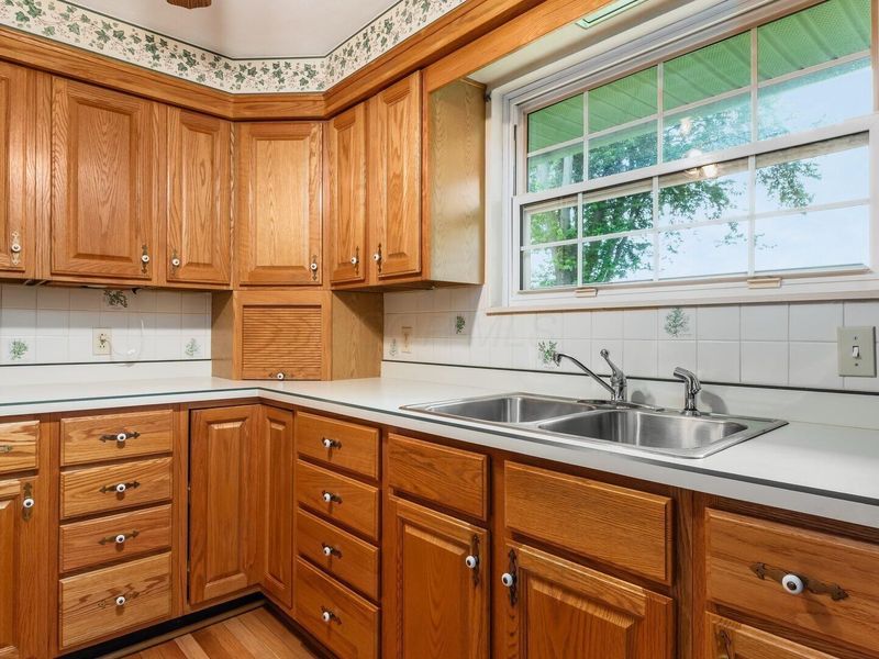 5220 Airwood Drive, Zanesville, OH 43701 Photo 10