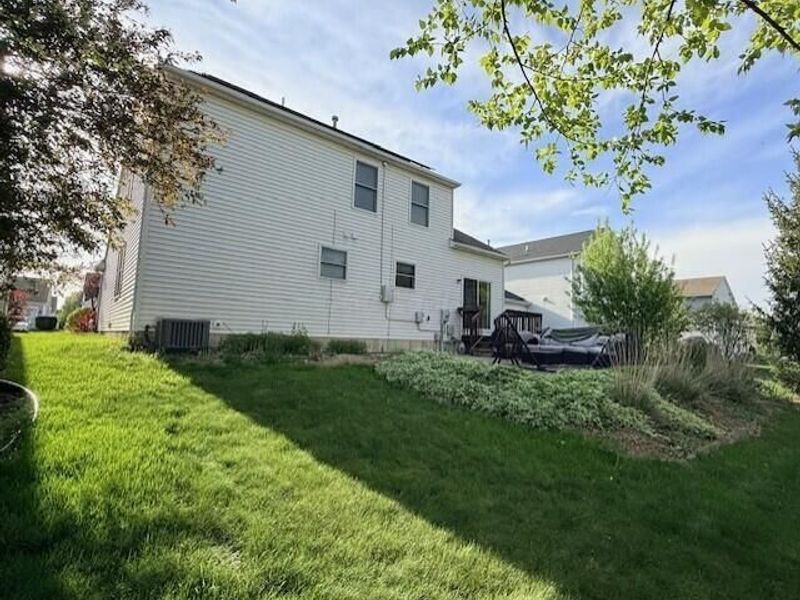 8840 Meadow Grass Lane , Lewis Center, OH 43035 Photo 19