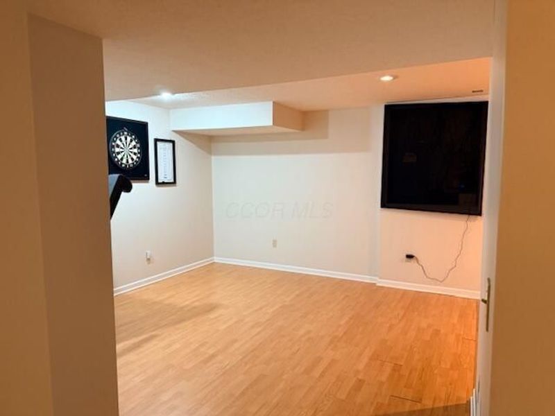 8840 Meadow Grass Lane , Lewis Center, OH 43035 Photo 2