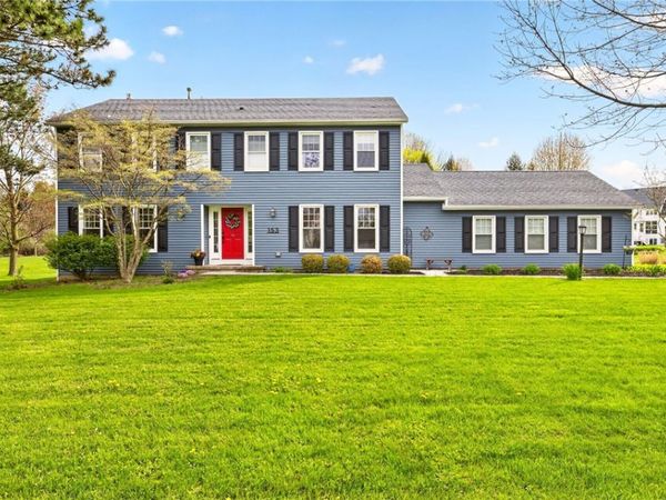 153 Caversham Woods , Pittsford, NY 14534