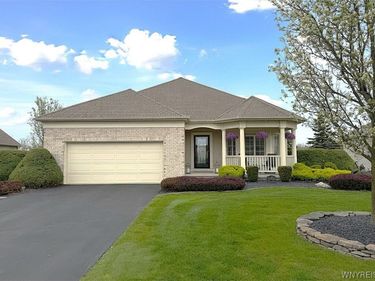 6 Water Front Lane , Elma, NY 14059