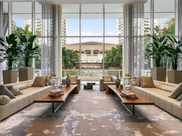 21150 Point PL, Unit LPH 2902, Aventura, FL 33180
