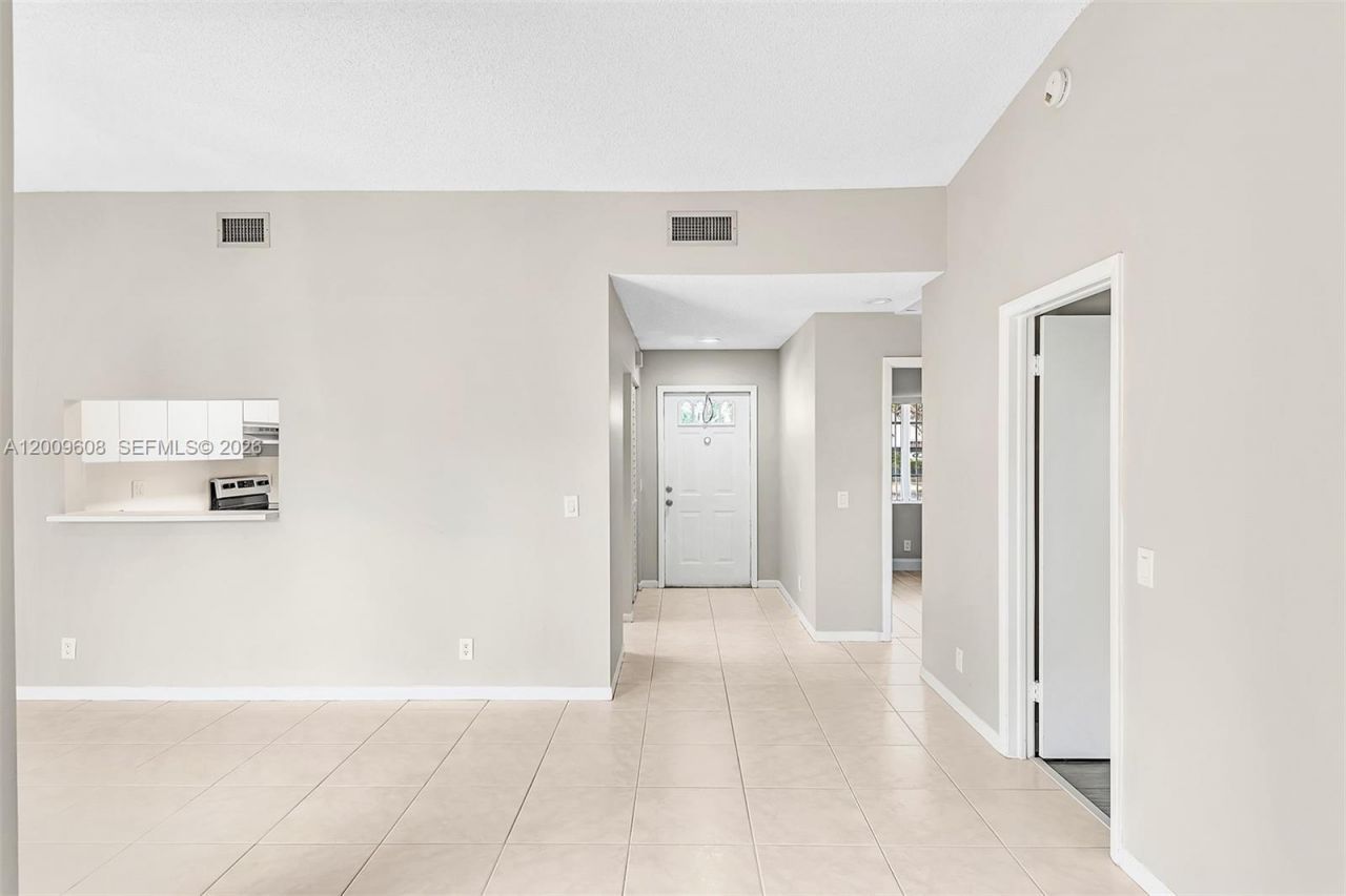 1439 Springside Dr, Unit 1439, Weston, FL 33326 Photo