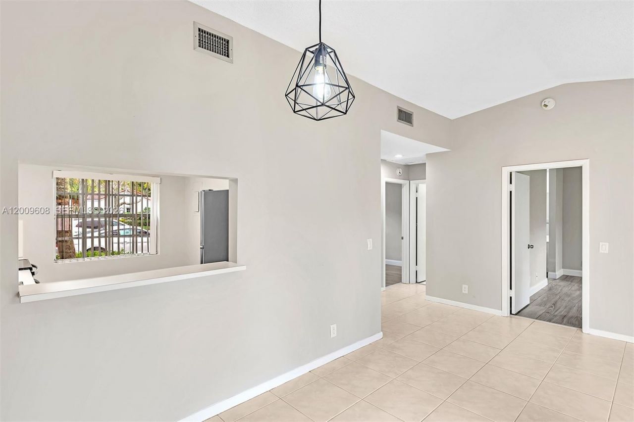 1439 Springside Dr, Unit 1439, Weston, FL 33326 Photo