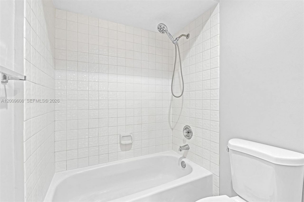1439 Springside Dr, Unit 1439, Weston, FL 33326 Photo