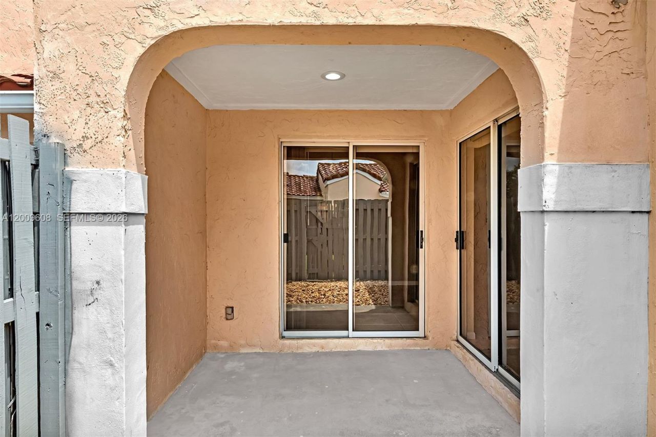 1439 Springside Dr, Unit 1439, Weston, FL 33326 Photo