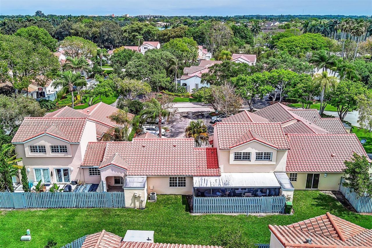 1439 Springside Dr, Unit 1439, Weston, FL 33326 Photo