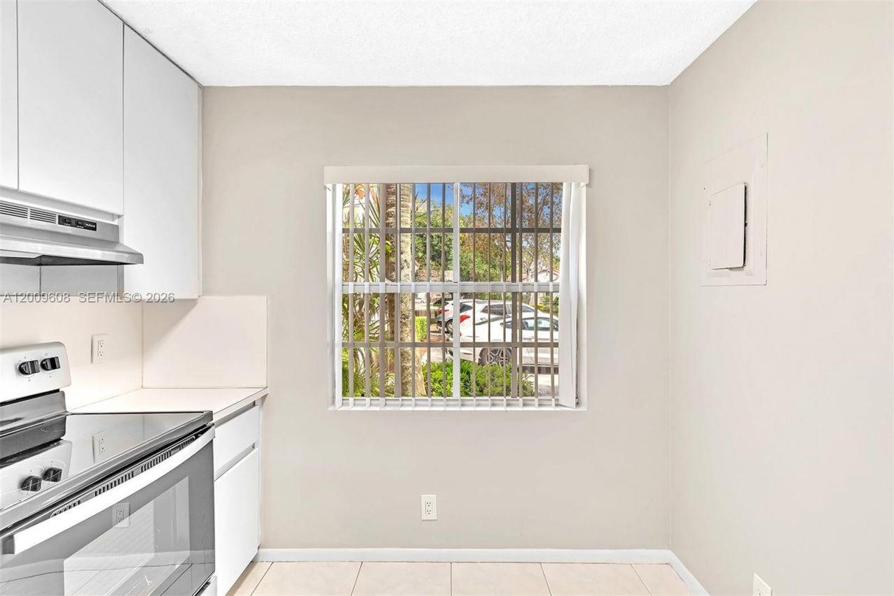 1439 Springside Dr, Unit 1439, Weston, FL 33326 Photo