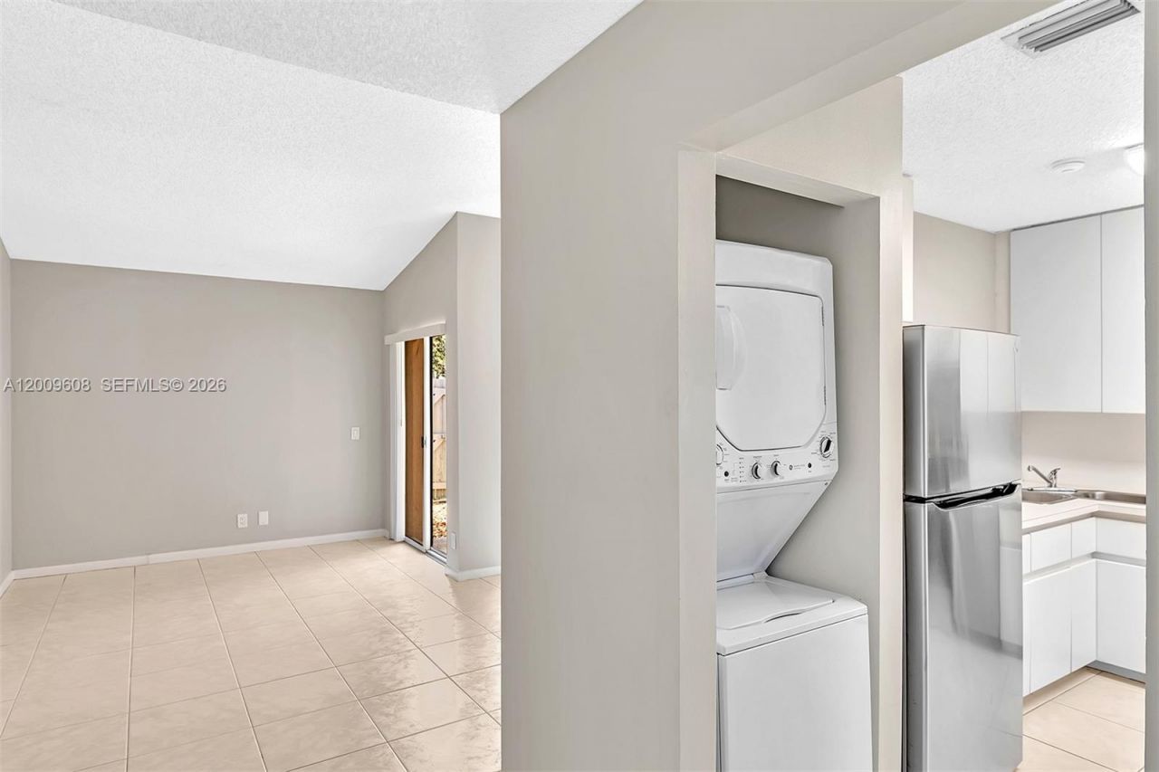 1439 Springside Dr, Unit 1439, Weston, FL 33326 Photo