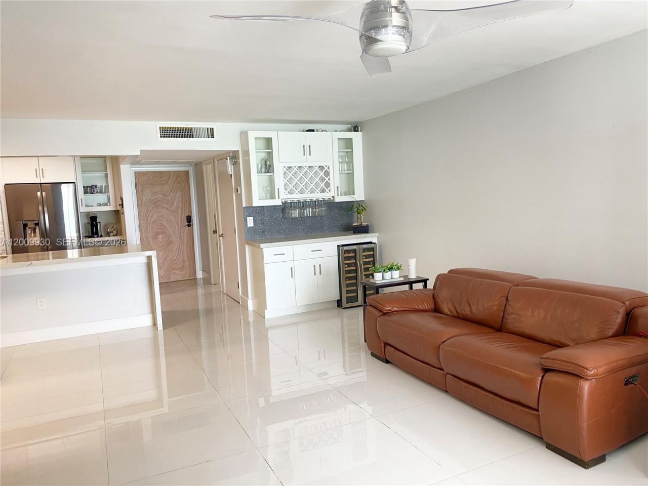 6450 Collins Ave , Unit 1004, Miami Beach, FL 33141 Photo