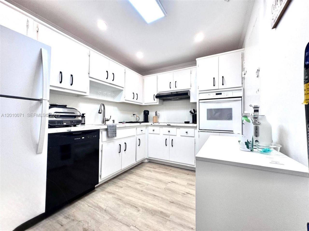400 Kings Point Dr , Unit 1224, Sunny Isles Beach, FL 33160 Photo