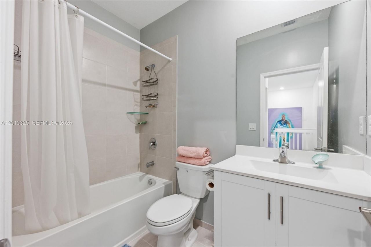 20572 NE 5th Pl, Miami, FL 33179 Photo