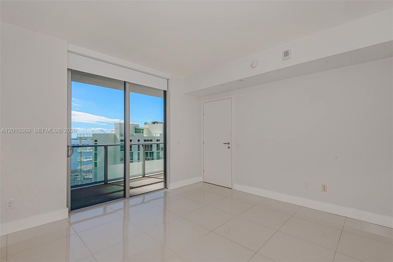 1300 Brickell Bay Dr , Unit 2808, Miami, FL 33131 Photo