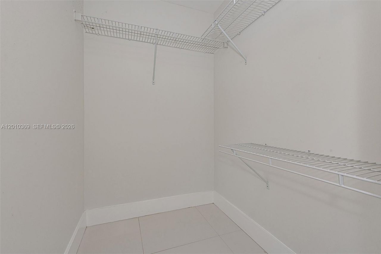 1300 Brickell Bay Dr , Unit 2808, Miami, FL 33131 Photo