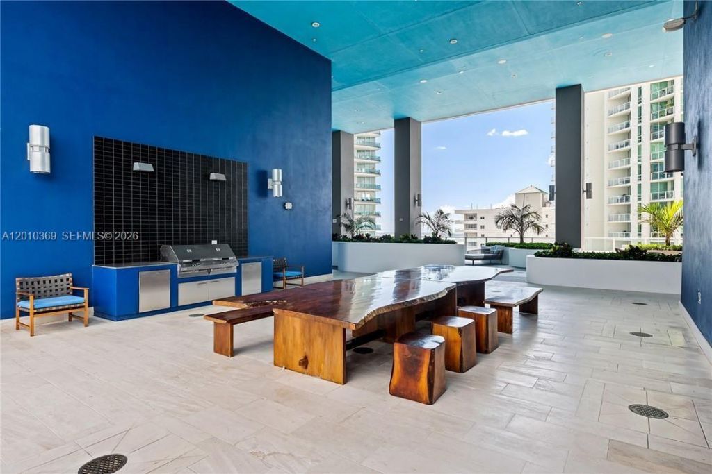 1300 Brickell Bay Dr , Unit 2808, Miami, FL 33131 Photo