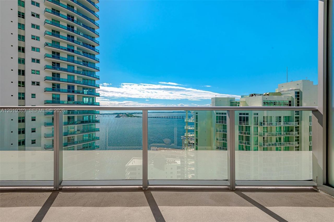 1300 Brickell Bay Dr , Unit 2808, Miami, FL 33131 Photo