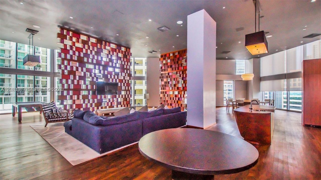 1300 Brickell Bay Dr , Unit 2808, Miami, FL 33131 Photo