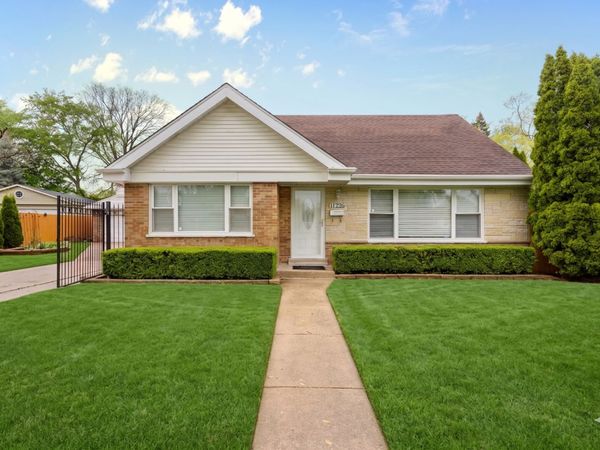 11226 Mandel Avenue, Westchester, IL 60154