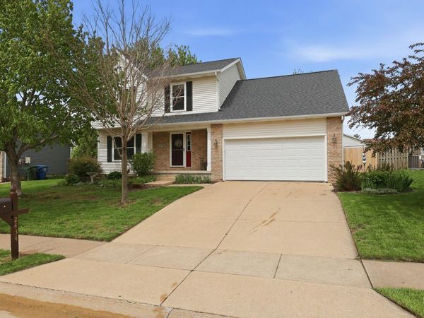 2434 W 62nd Street, Davenport, IA 52806