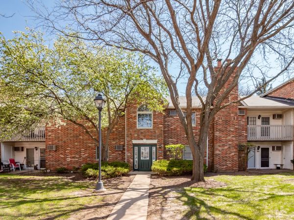 4303 W Shamrock Lane , Unit 1C, McHenry, IL 60050