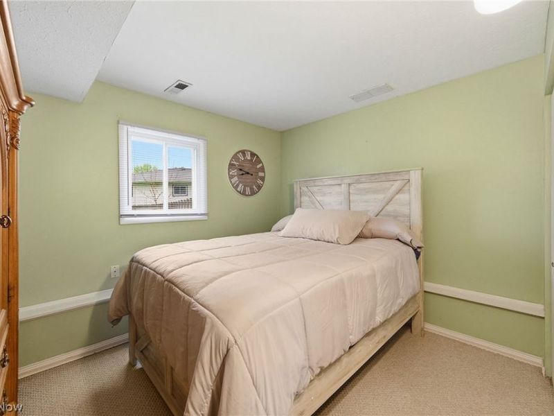 12052 Wood Oval, North Royalton, OH 44133 Photo 17