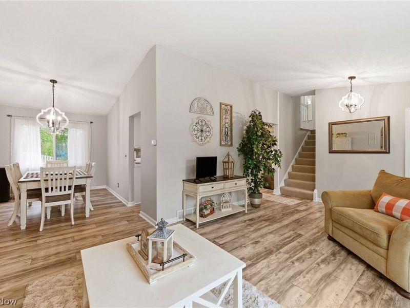 12052 Wood Oval, North Royalton, OH 44133 Photo 5