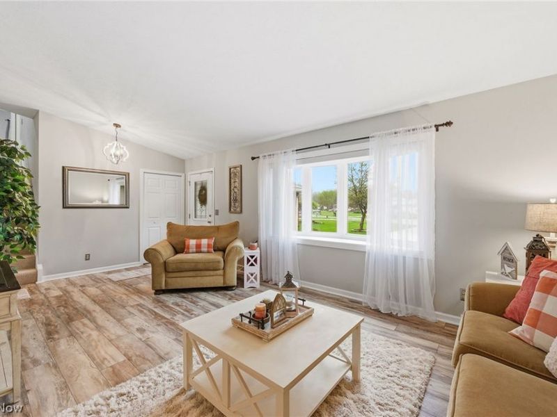 12052 Wood Oval, North Royalton, OH 44133 Photo 7