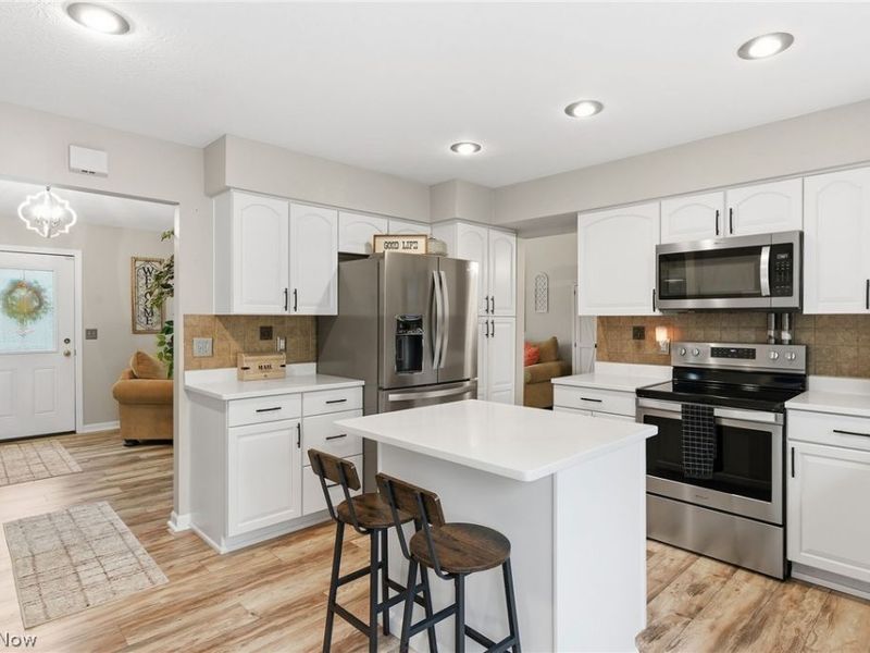 12052 Wood Oval, North Royalton, OH 44133 Photo 9