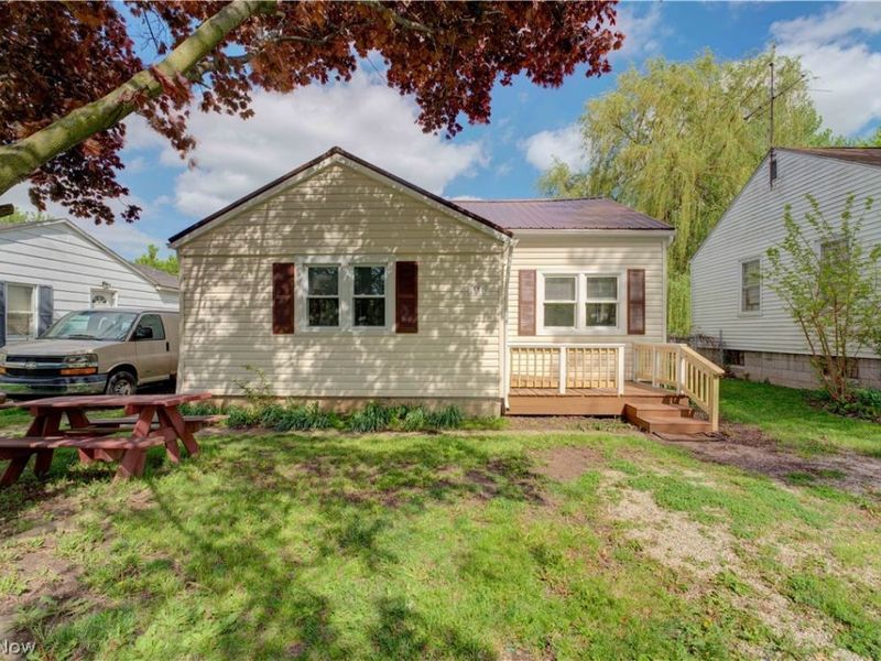 357 Erie Road , Vermilion, OH 44089 Photo 1