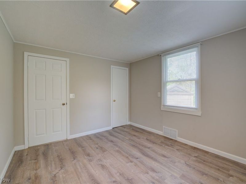 357 Erie Road , Vermilion, OH 44089 Photo 12