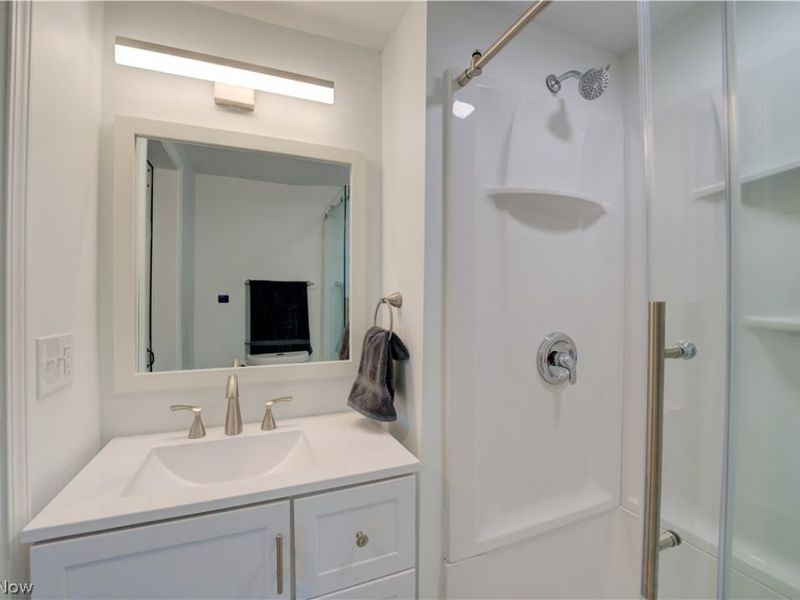 357 Erie Road , Vermilion, OH 44089 Photo 15