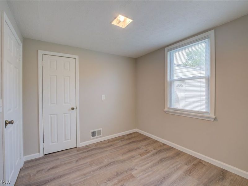 357 Erie Road , Vermilion, OH 44089 Photo 18