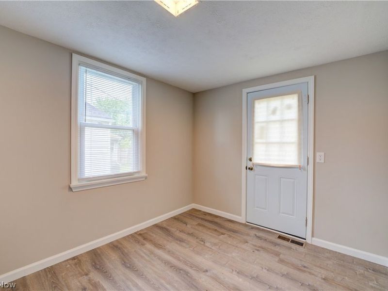 357 Erie Road , Vermilion, OH 44089 Photo 19