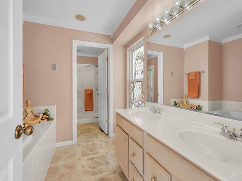 8288 White Hill Lane, West Chester, OH 45069 Photo 22