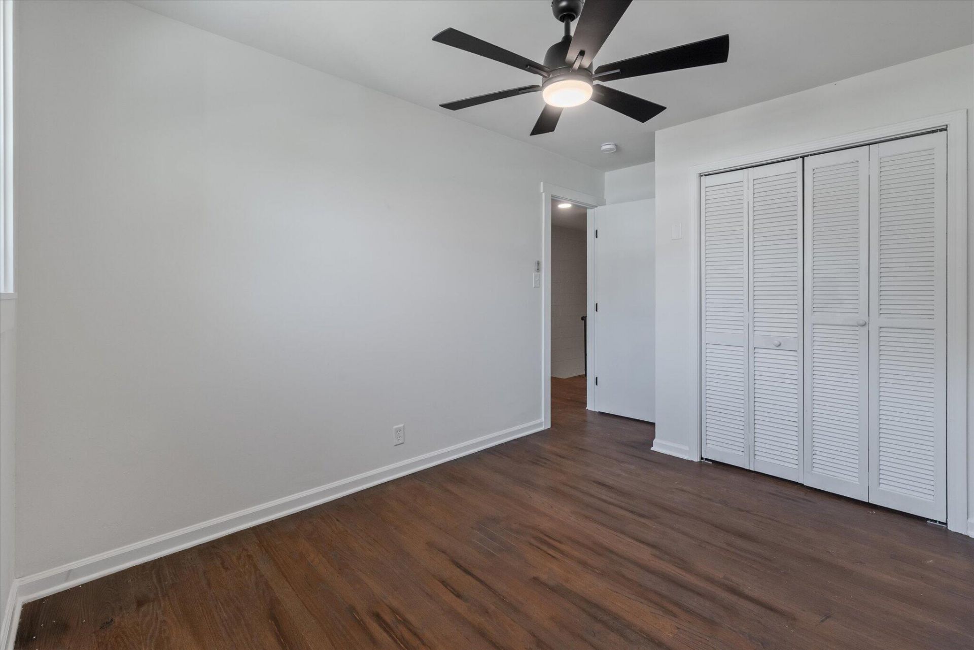 12 Grove Street Photo 14