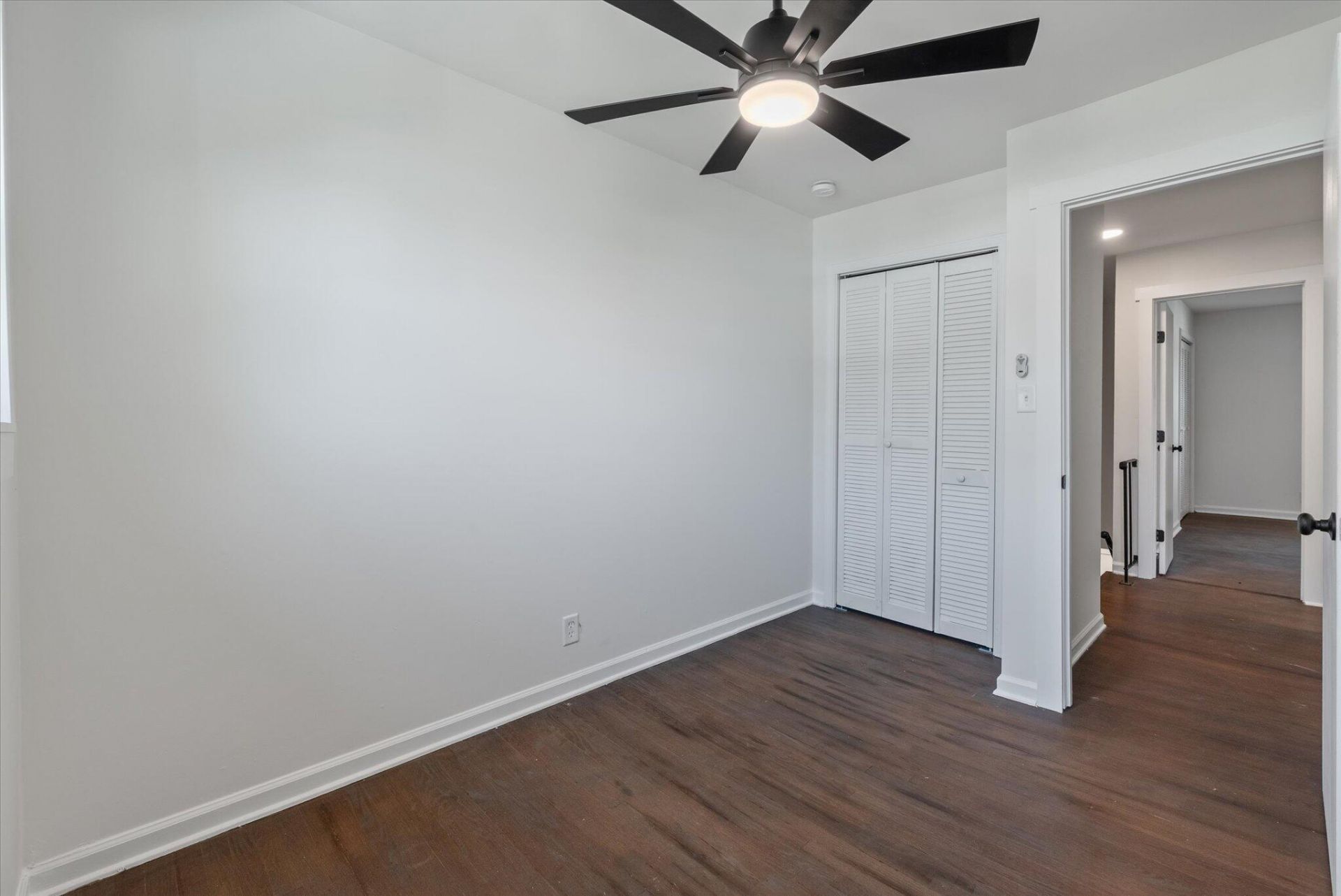 12 Grove Street Photo 16