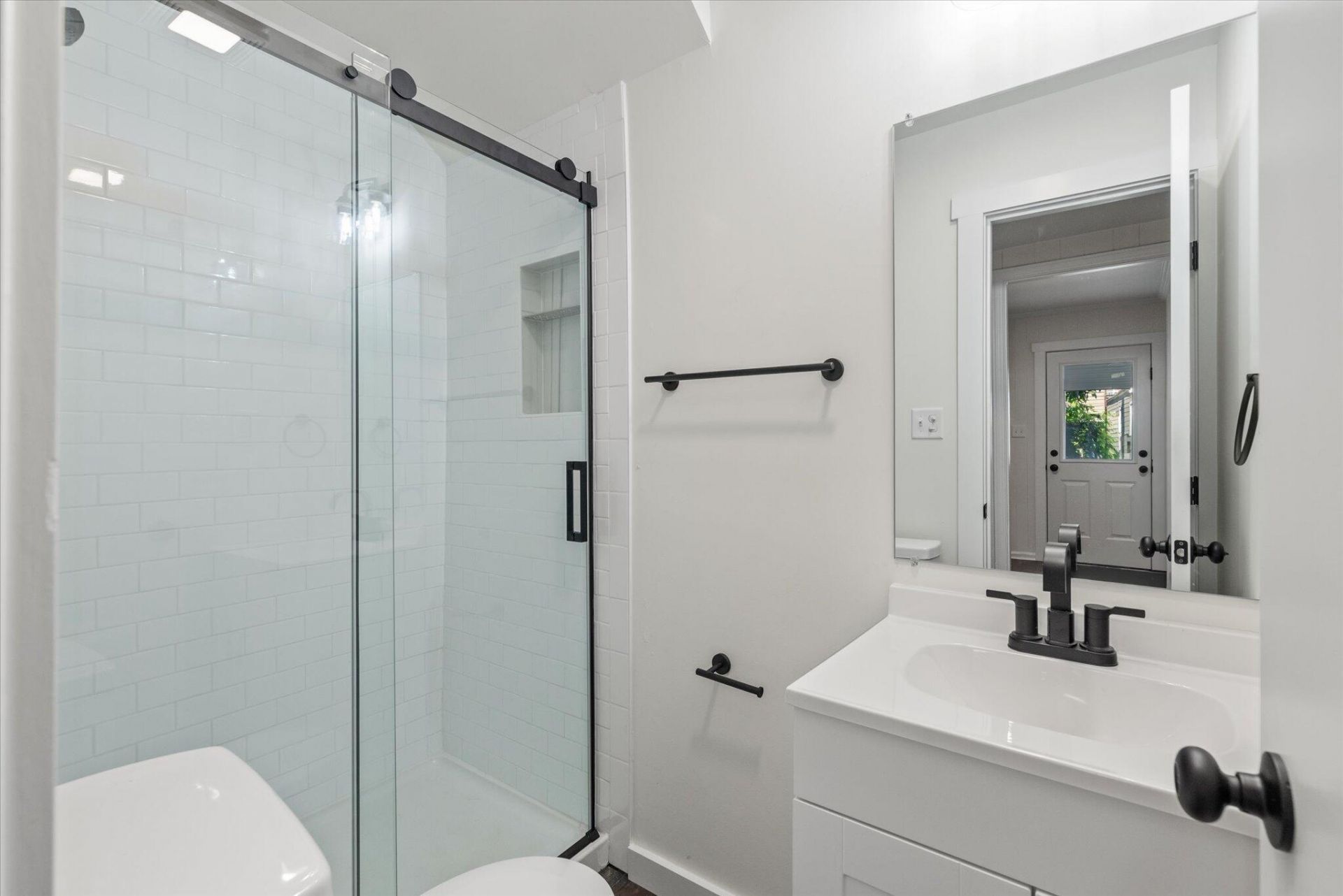 12 Grove Street Photo 17